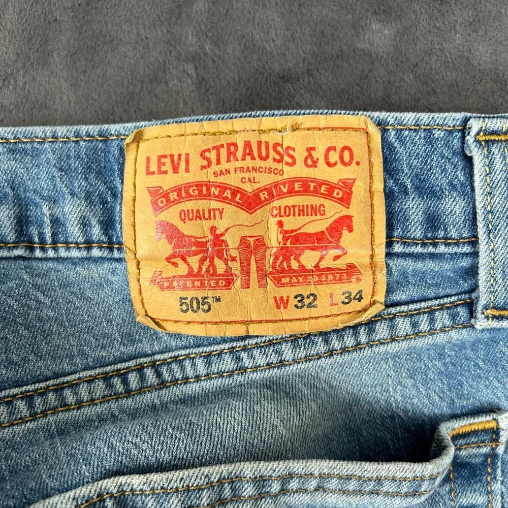 Levi's 505 Jeans Mens 32x34 Light Wash Regular Fit Straight Leg Denim 3272